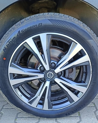 Nissan Qashqai cena 78900 przebieg: 109500, rok produkcji 2018 z Warszawa małe 254